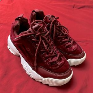 Fila size 7 women’s